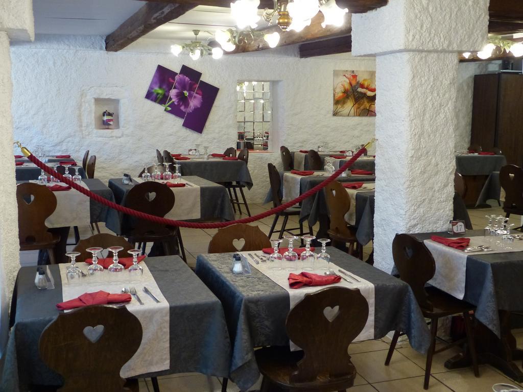 מלון Étupes La Vieille Ferme מראה חיצוני תמונה